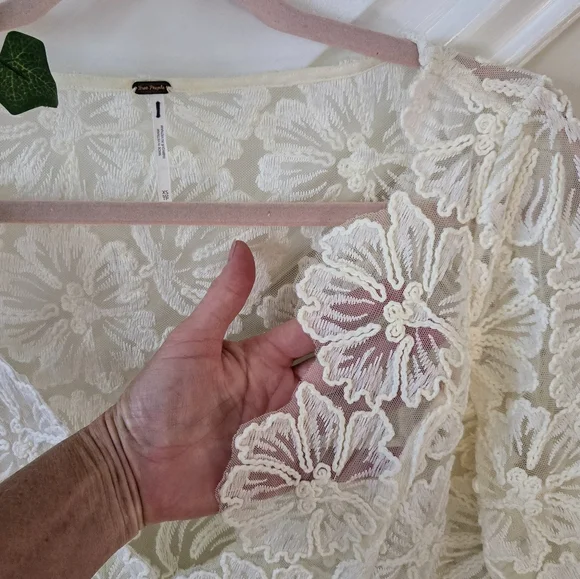 🐩NWOT Free People Boho Lace Blouse - Picture 4 of 5